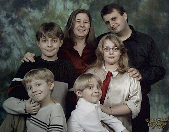 familyportrait2005.jpg