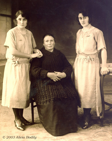 L-Dominga PAGGI or PACE, b. 7 Aug 1906, Junn C-Domenica BELLUSCI, b. 1862 Ejanina R-Dorotea PAYO b. 27 Sep 1901 Junn