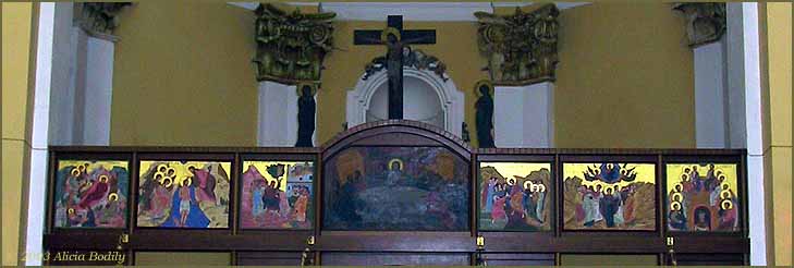 Detalle de la iconstasis de la Iglesia de San Giovanni Battista, conocida en los registros como 'la Chiesa Nuova'. Aos atrs era una iglesia de estilo barroco, pero fue parcialmente reformada para reflejar el ambiente de una iglesia de rito bizantino.