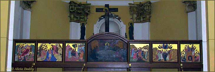 Detalle de la iconstasis de la Iglesia de San Giovanni Battista, conocida en los registros como 'la Chiesa Nuova'. Aos atrs era una iglesia de estilo barroco, pero fue parcialmente reformada para reflejar el ambiente de una iglesia de rito bizantino.