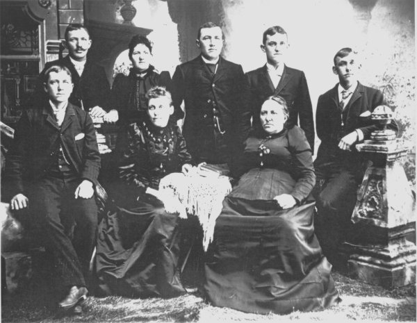 Anna Lenz Schmidt Claussen and her seven Schmidt children