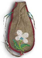 Первая сторона мешочка Великого Индея Гарика. Цветочки - ирокезские.