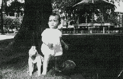 Photo prise le 11 Juin 1938. He bien oui... c'est le petit 'moi' age de 18 mois!