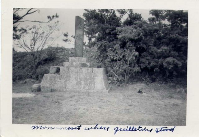 11 Monument where Guilletine stood.jpg