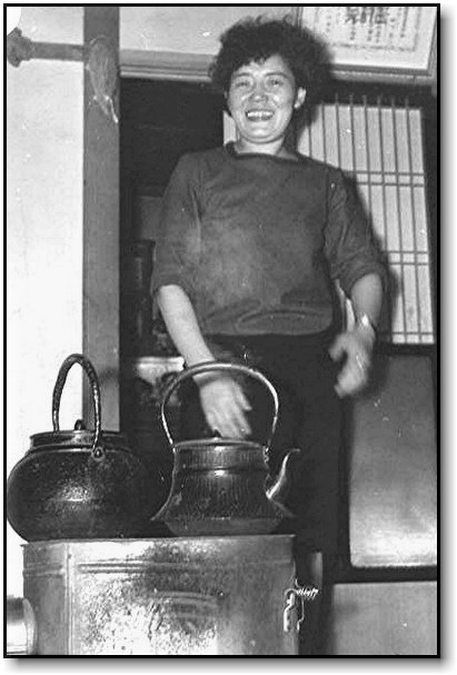 Hiroke Tanaka, mother of the family