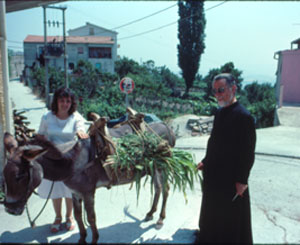 Alicia Bodily, burro con montura a la albanesa y paps Matrangolo